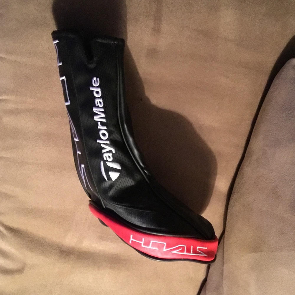 TaylorMade Black and Red Golf Driver Cover with White Logo